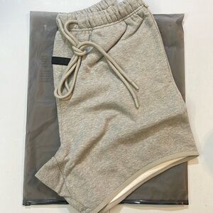 Fear of god essentials dark heather 2024 sweat shorts